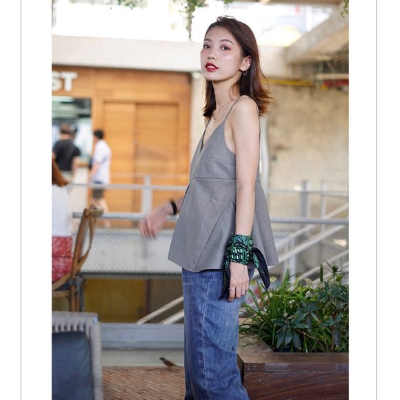 Women Genteel Elephant Print Twill Silk Scarf - Picture 7 of 9